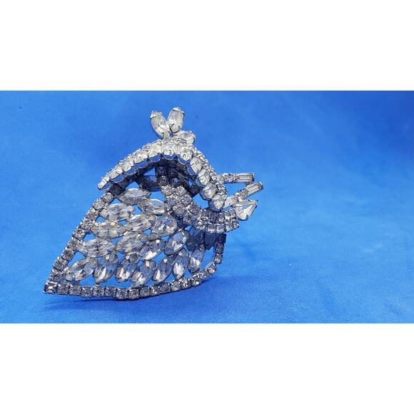 Vintage RARE Kramer NY Leaf Brooch Rhinestone Huge Layered Ribbons Signed - Picture 11 of 13